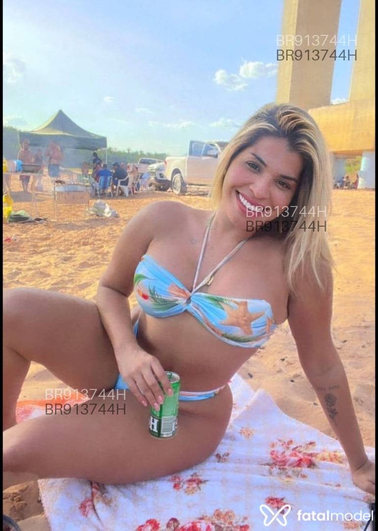 Acompanhante mulher loira (o) de olhos castanhos - Mia Cardoso Acompanhante mulher loira (o) de olhos castanhos - Mia Cardoso