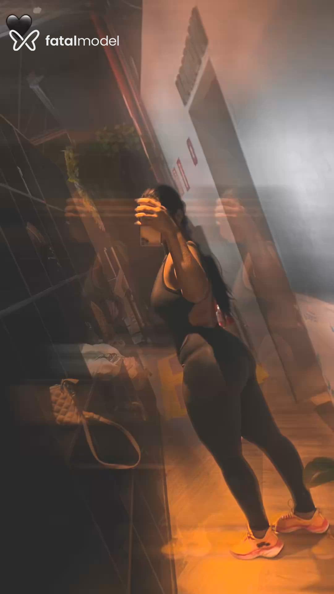 Acompanhante mulher morena (o) de olhos pretos - Kamyllyh Fonseca