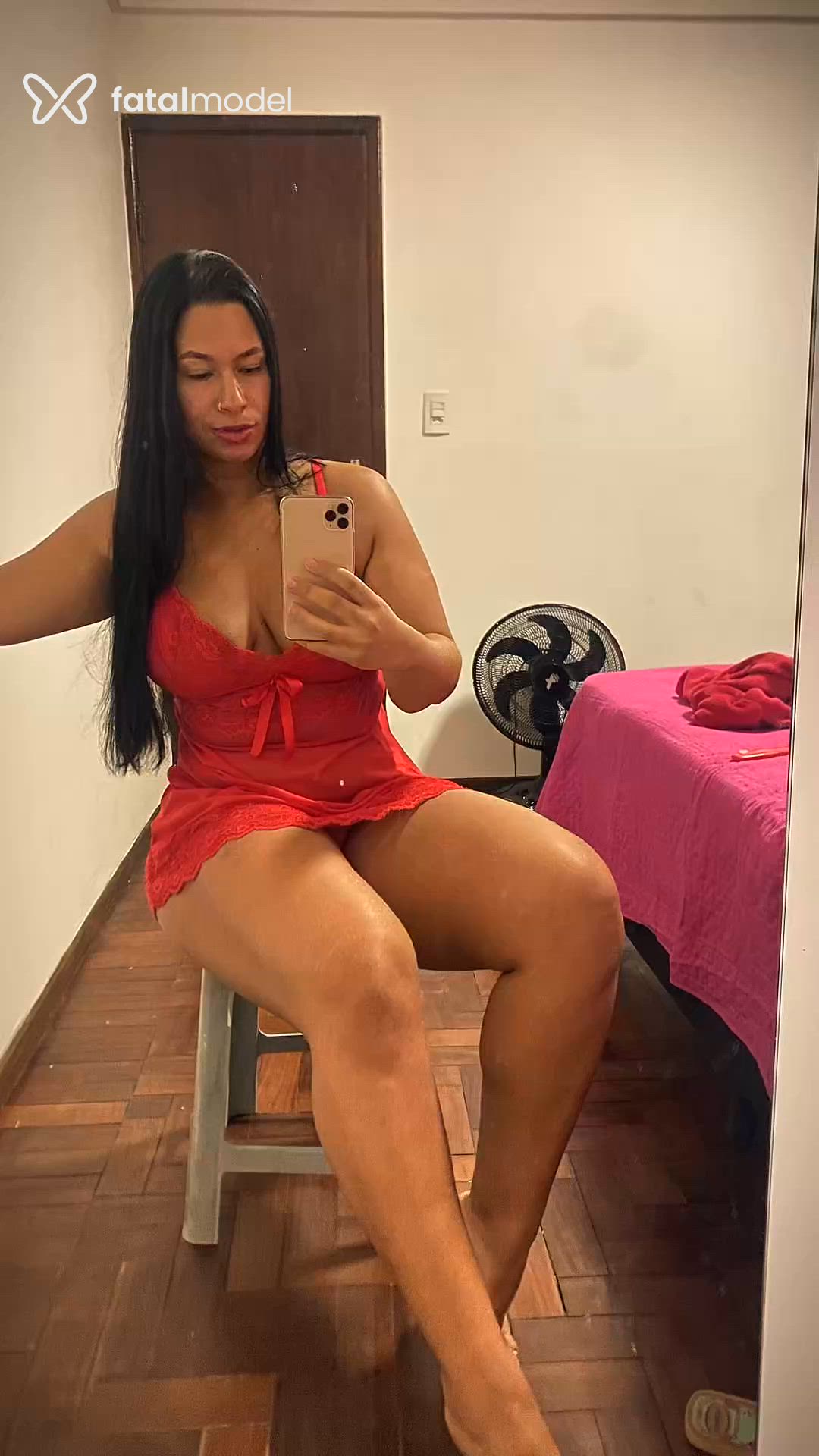 Acompanhante mulher morena (o) de olhos pretos em Divinópolis Acompanhante mulher morena (o) de olhos pretos em Divinópolis - Kamyllyh Fonseca