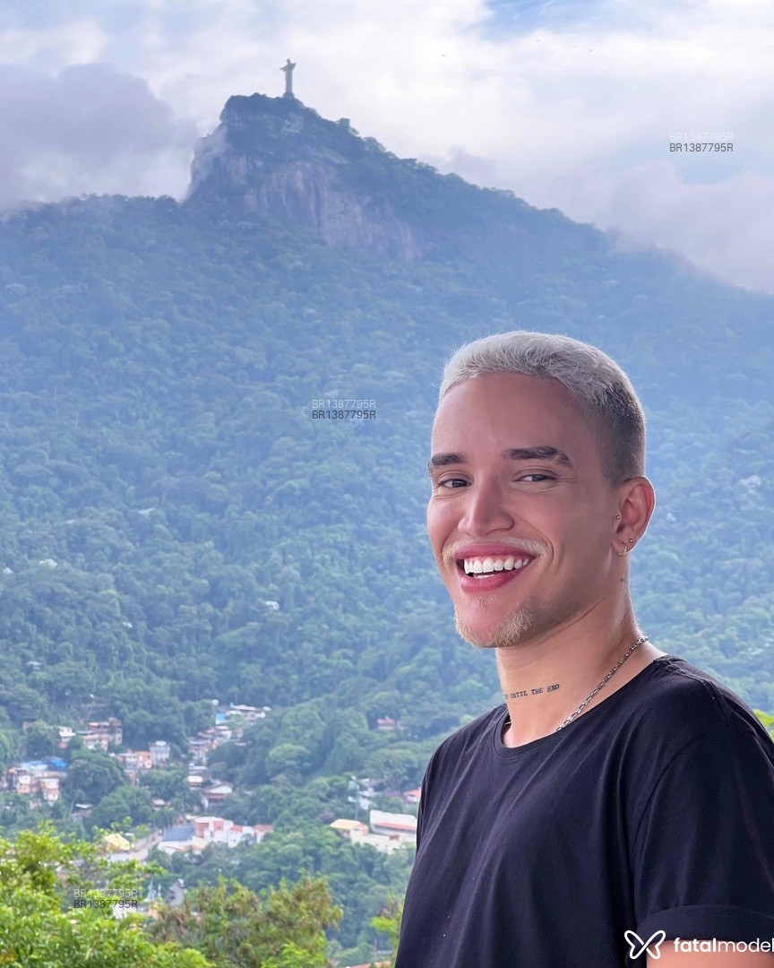Acompanhante homem loira (o) de olhos castanhos em Niterói - Luan marinho