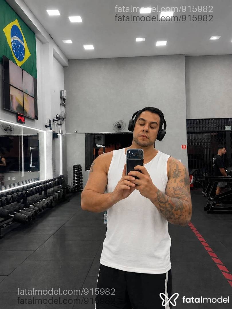 Acompanhante homem com cabelo castanho de olhos castanhos em Ribeirão Preto - Rodrigo Keller