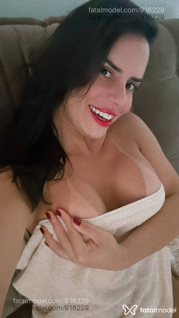 Acompanhante travesti morena (o) de olhos pretos - RENATA