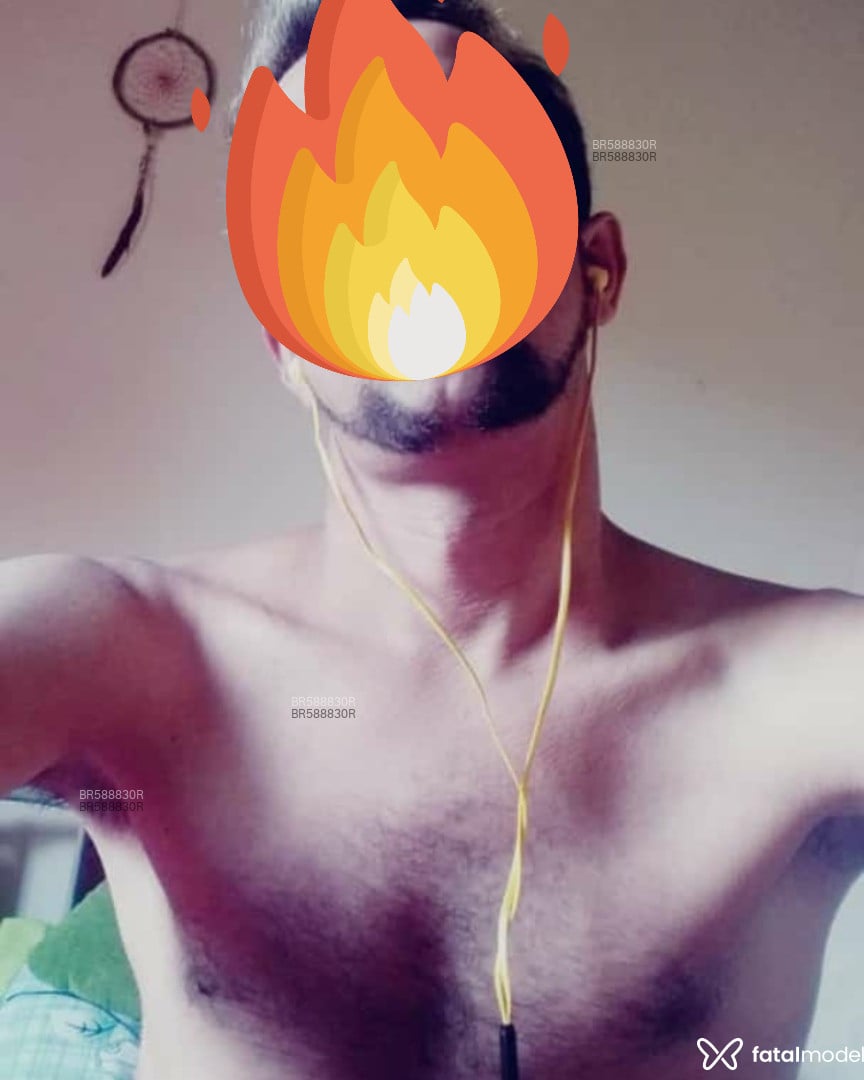 Acompanhante homem com cabelo castanho de olhos castanhos em Nova Friburgo Acompanhante homem com cabelo castanho de olhos castanhos em Nova Friburgo - Yurii