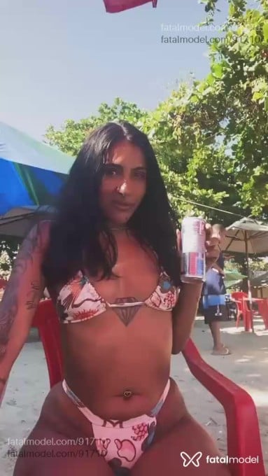 Acompanhante mulher morena (o) de olhos pretos - Melissa villar