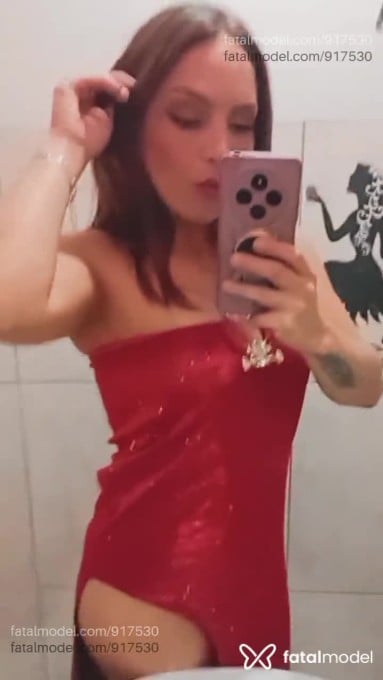 Acompanhante mulher com cabelo castanho de olhos mel em Blumenau Acompanhante mulher com cabelo castanho de olhos mel em Blumenau - Gabi Mantovani