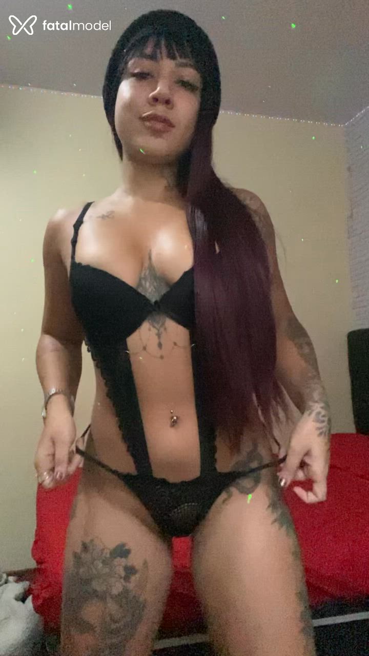 Acompanhante mulher morena (o) de olhos castanhos - Rafaella Escobar