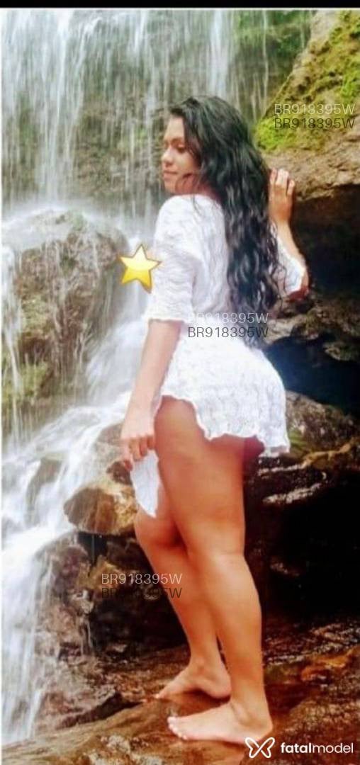 Acompanhante trans morena (o) de olhos pretos - Lizandra tavares