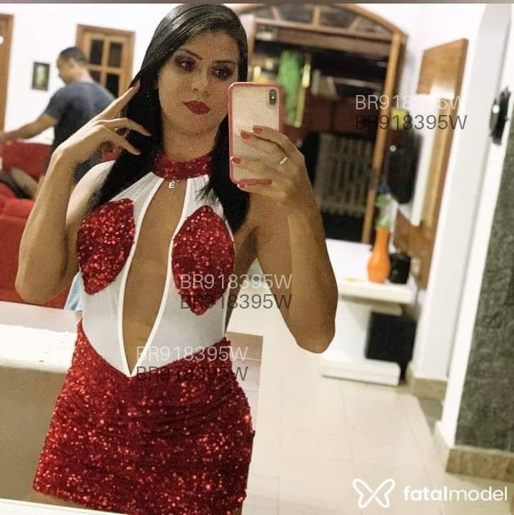 Acompanhante trans morena (o) de olhos pretos - Lizandra tavares
