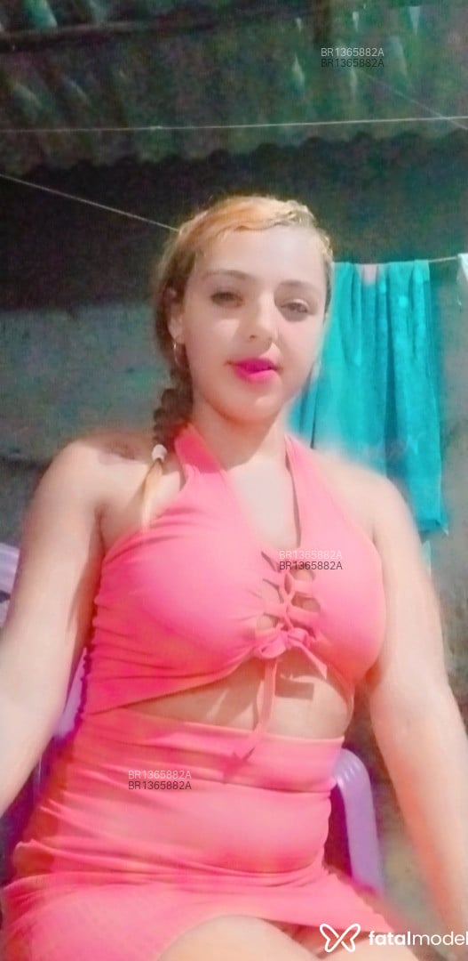 Acompanhante mulher com cabelo castanho de olhos castanhos em Salinópolis Acompanhante mulher com cabelo castanho de olhos castanhos em Salinópolis - Laura