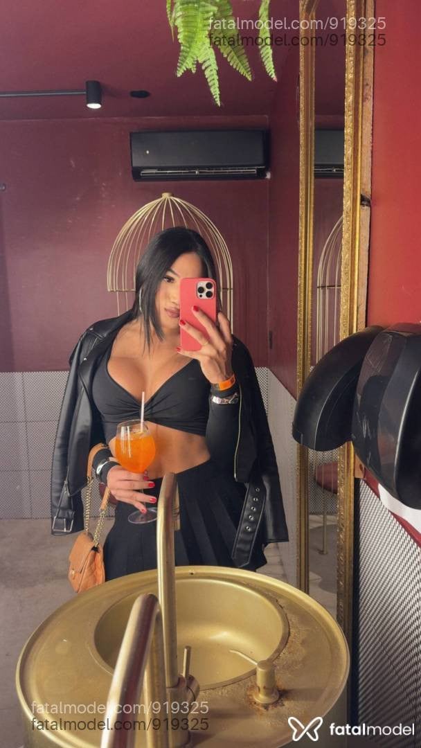 Acompanhante mulher trans com cabelo castanho de olhos castanhos em Carazinho - Marisol Teixeira