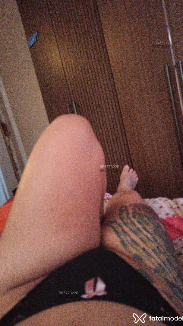 Acompanhante mulher morena (o) de olhos castanhos em Colombo Acompanhante mulher morena (o) de olhos castanhos em Colombo - Raissa Mattos