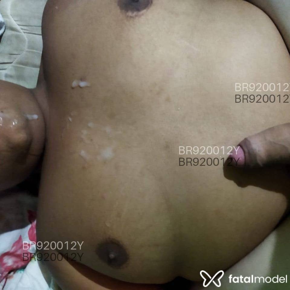 Acompanhante homem com cabelo castanho de olhos castanhos - Landara