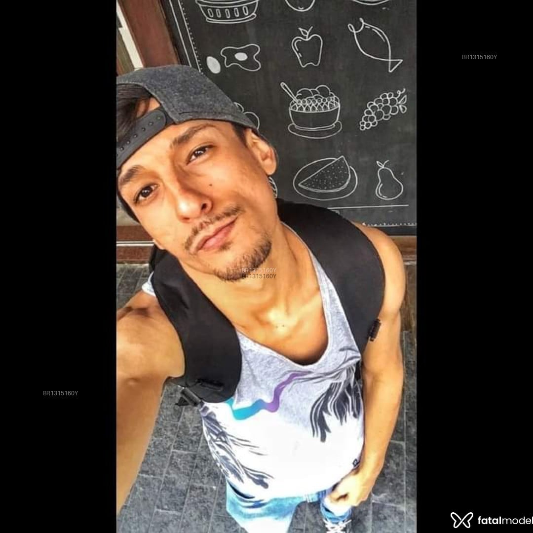 Acompanhante homem morena (o) de olhos castanhos em São Vicente Acompanhante homem morena (o) de olhos castanhos em São Vicente - Kaique Filipe