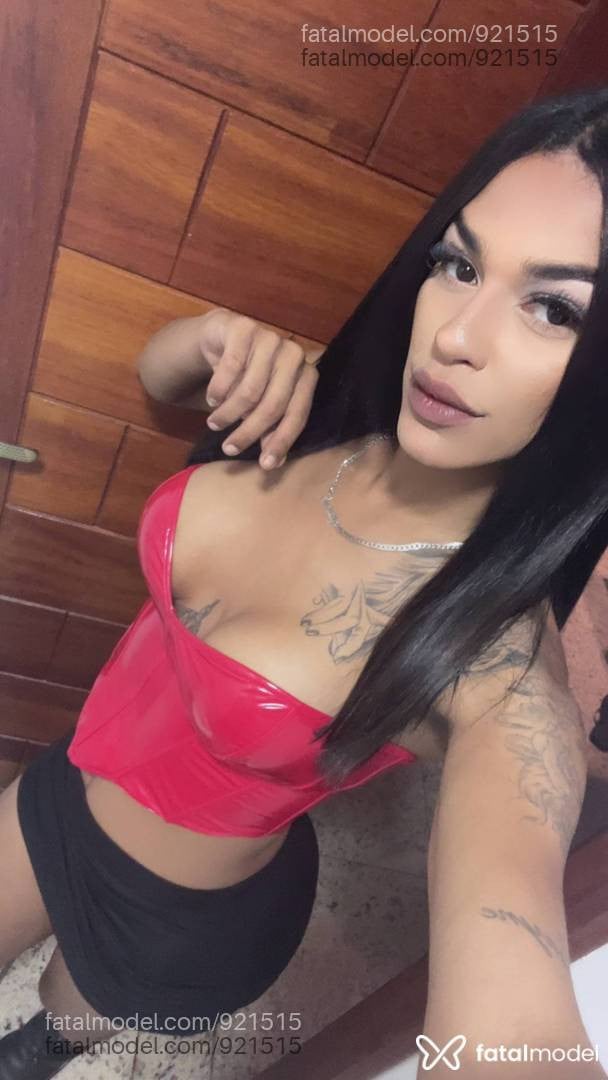 Acompanhante mulher trans morena (o) de olhos castanhos - Jaddy