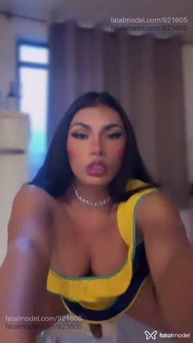 Acompanhante travesti morena (o) de olhos castanhos em Curitiba Acompanhante travesti morena (o) de olhos castanhos em Curitiba - Suellen oliveira