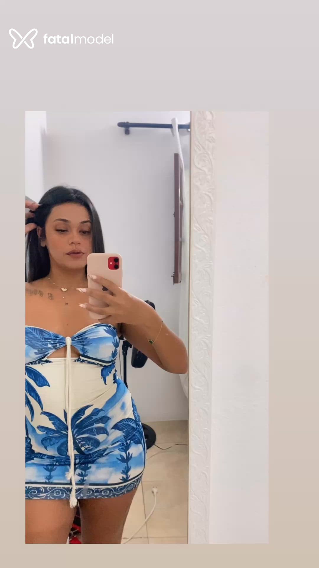 Acompanhante mulher com cabelo castanho de olhos castanhos em Florianópolis Acompanhante mulher com cabelo castanho de olhos castanhos em Florianópolis - Jhade Mello