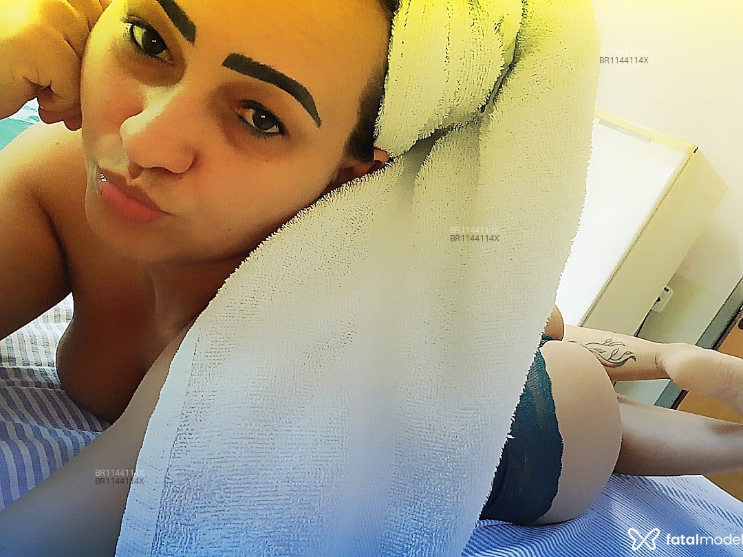 Acompanhante mulher loira (o) de olhos mel em Peixoto de Azevedo - Danny