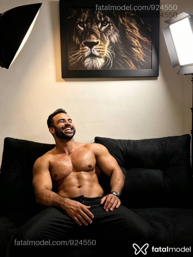 Acompanhante homem morena (o) de olhos pretos - Gustavo Henrique