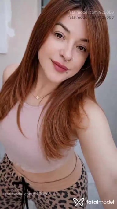 Acompanhante mulher ruiva (o) de olhos castanhos em Balneário Piçarras - Fabiani Fiori