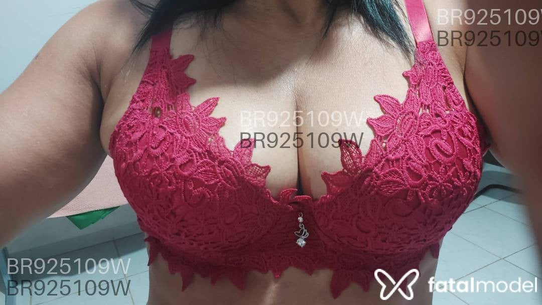 Acompanhante mulher morena (o) de olhos pretos - Jessica