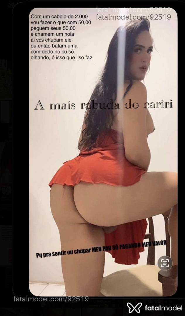 Acompanhante mulher trans morena (o) de olhos pretos - Flávia