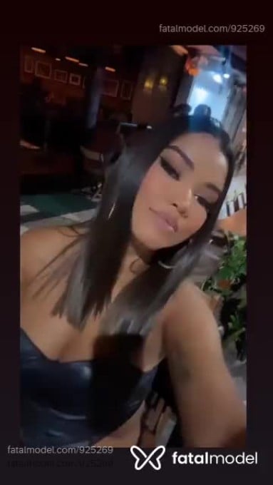 Acompanhante mulher com cabelo castanho de olhos castanhos em Macaé Acompanhante mulher com cabelo castanho de olhos castanhos em Macaé - Luana Zarf