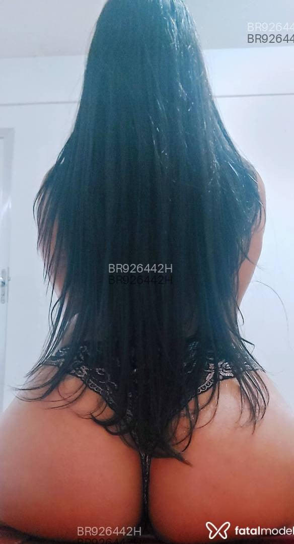 Acompanhante mulher com cabelo castanho de olhos castanhos em Araraquara - Andressa Ferraz