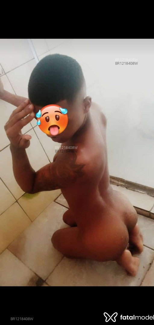 Acompanhante homem morena (o) de olhos pretos em Magé - Vitinho