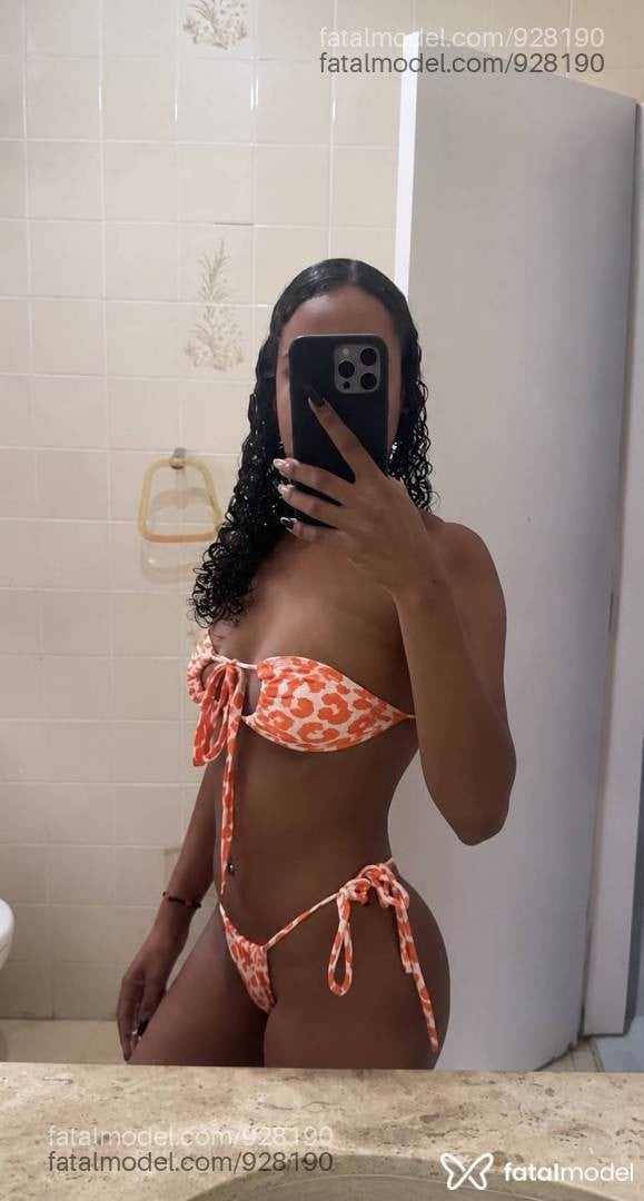 Acompanhante mulher morena (o) de olhos castanhos - Agatha