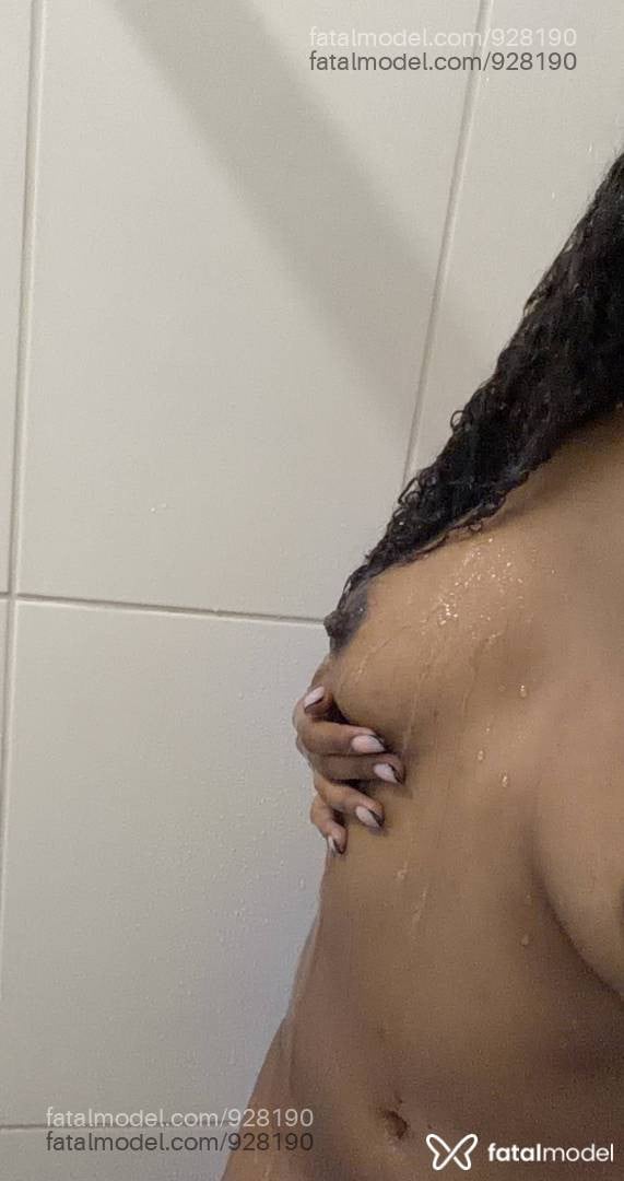 Acompanhante mulher morena (o) de olhos castanhos - Agatha