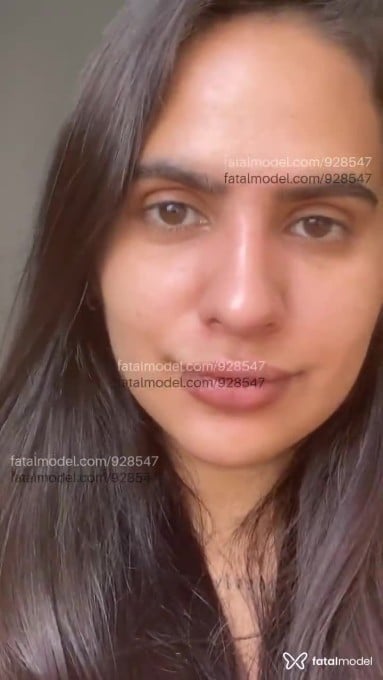 Acompanhante mulher com cabelo castanho de olhos castanhos em Uberlândia - Anna Estrela