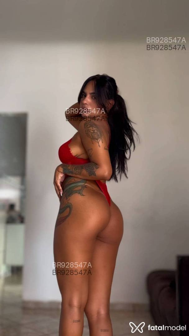 Acompanhante mulher com cabelo castanho de olhos castanhos em Uberlândia - Anna Estrela