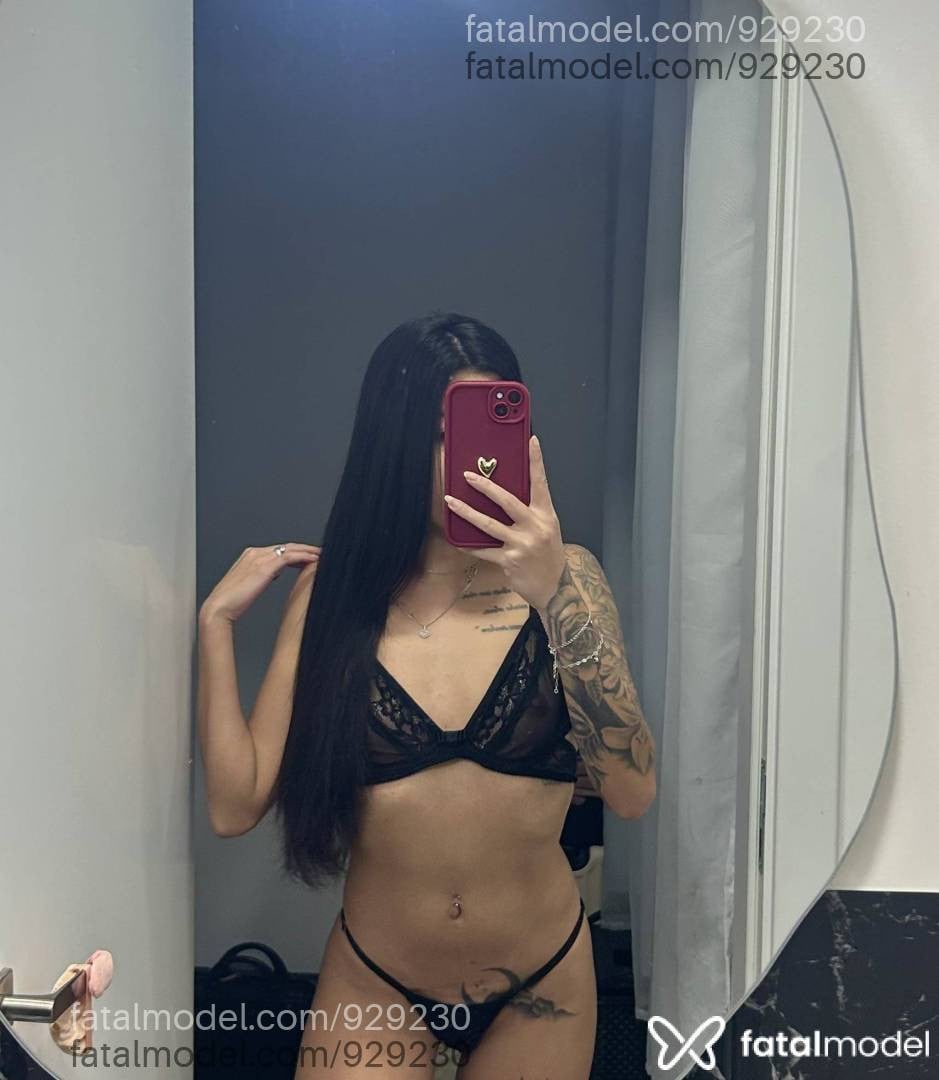 Acompanhante mulher morena (o) de olhos verdes - Luna Cartier Minei