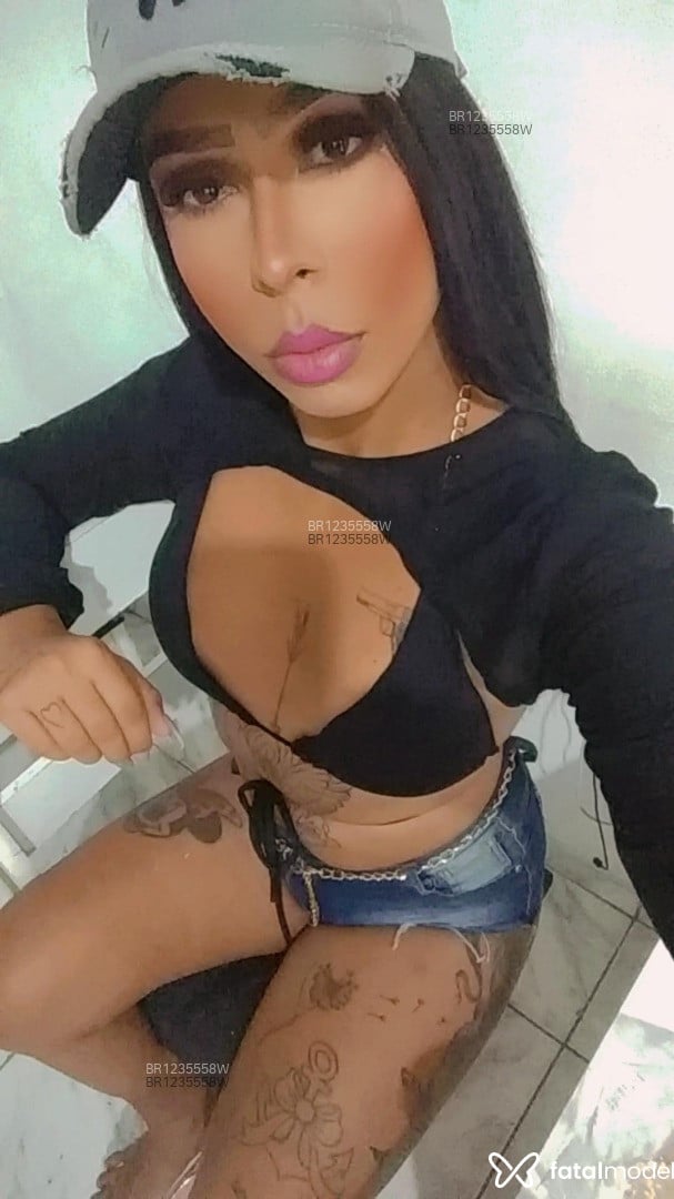 Acompanhante mulher trans morena (o) de olhos castanhos em Garanhuns Acompanhante mulher trans morena (o) de olhos castanhos em Garanhuns - Angel