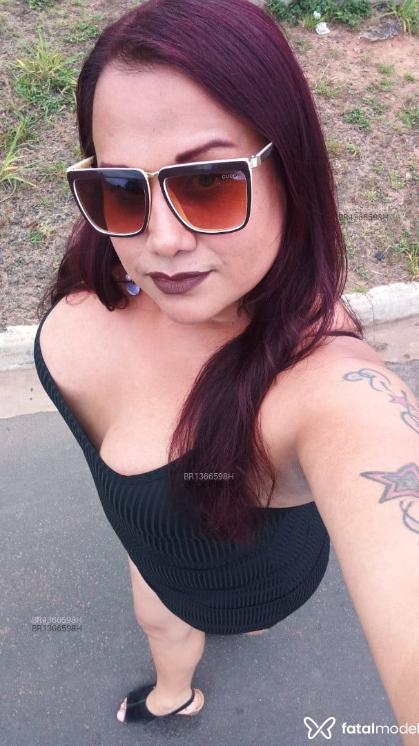 Acompanhante homem trans ruiva (o) de olhos verdes em São Sebastião do Paraíso - Karla