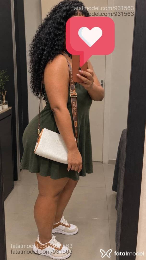 Acompanhante mulher com cabelo castanho de olhos castanhos - Thais fofinha
