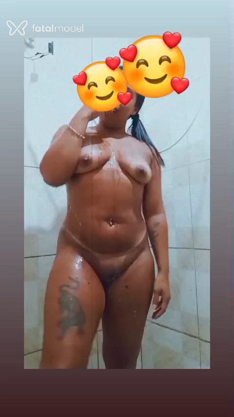 Acompanhante mulher morena (o) de olhos castanhos - Dandinha