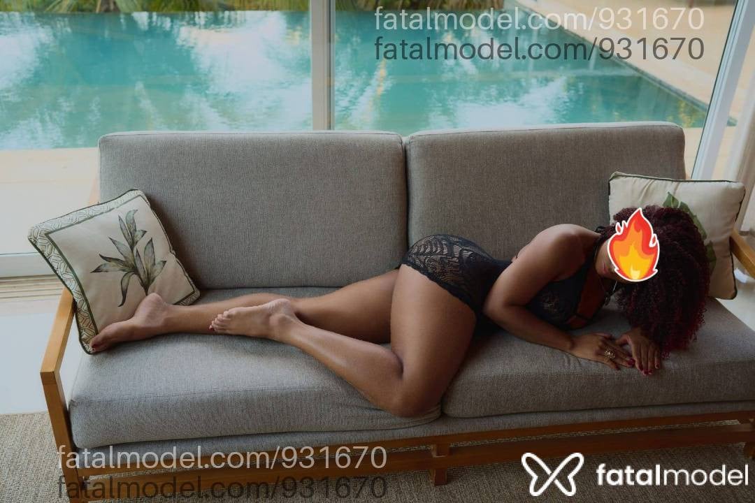 Acompanhante mulher com cabelo castanho de olhos verdes em Palmas Acompanhante mulher com cabelo castanho de olhos verdes em Palmas - Isadora Valentim
