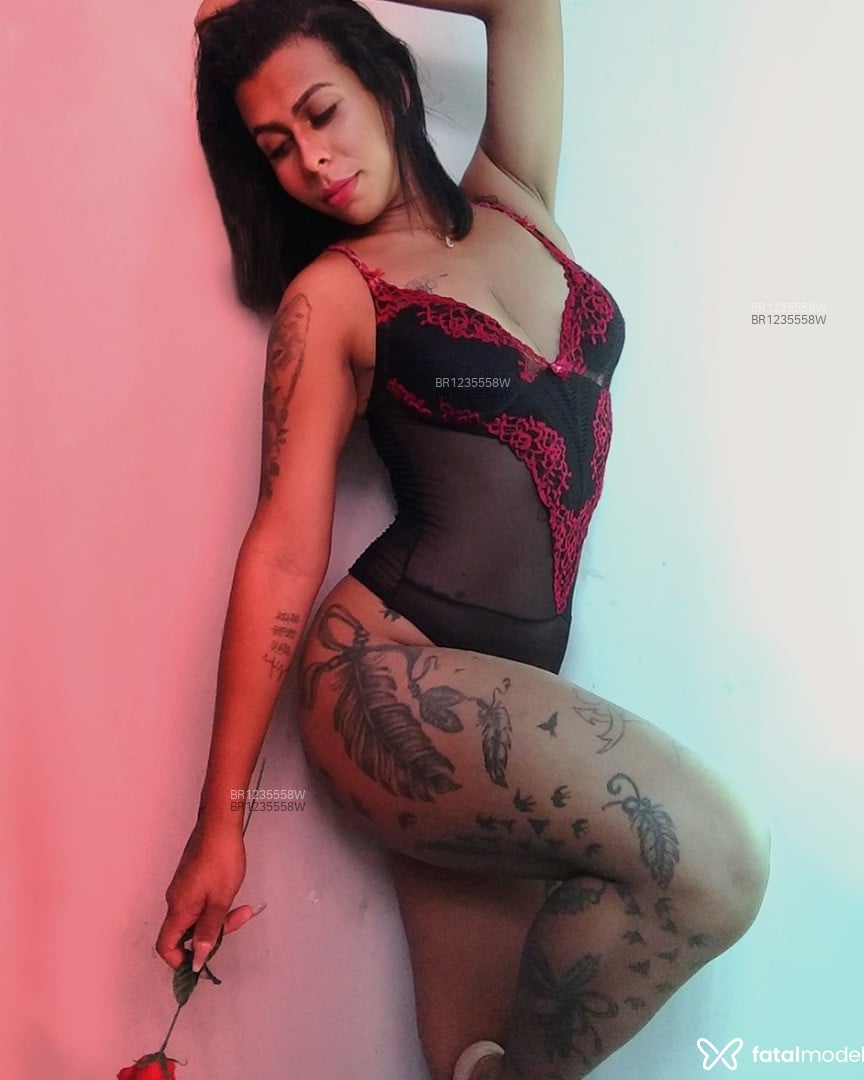 Acompanhante mulher trans morena (o) de olhos castanhos em Garanhuns Acompanhante mulher trans morena (o) de olhos castanhos em Garanhuns - Angel