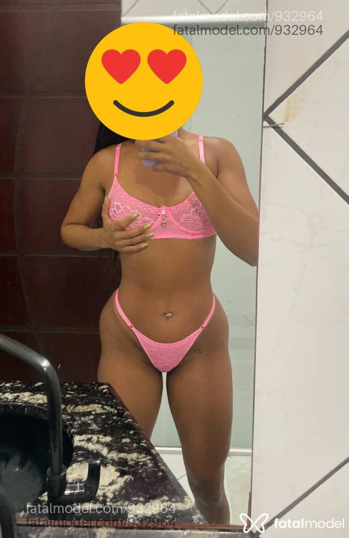 Acompanhante mulher com cabelo castanho de olhos castanhos - Juliana Amorim