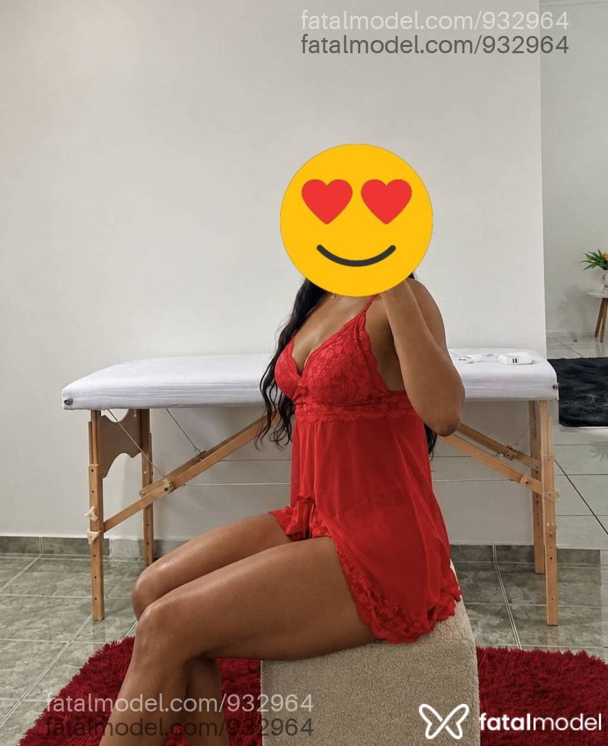 Acompanhante mulher com cabelo castanho de olhos castanhos - Juliana Amorim