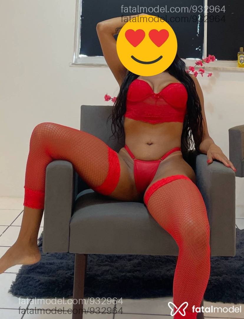 Acompanhante mulher com cabelo castanho de olhos castanhos - Juliana Amorim