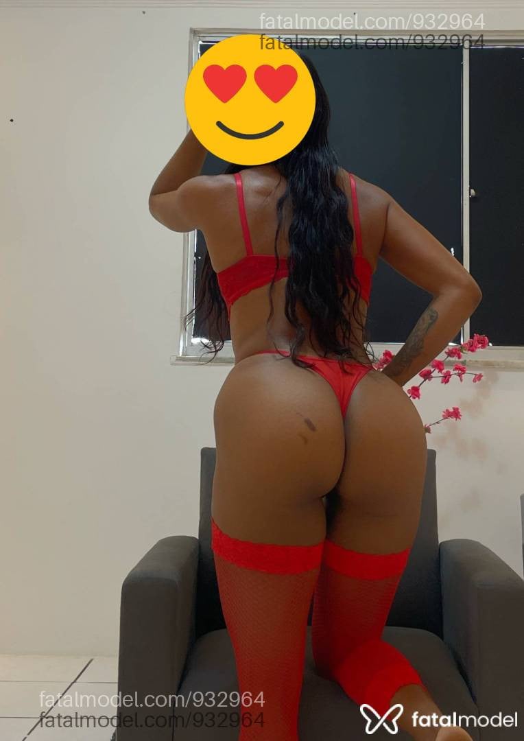 Acompanhante mulher com cabelo castanho de olhos castanhos - Juliana Amorim