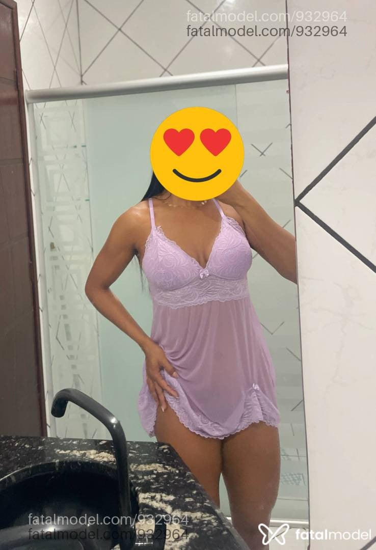 Acompanhante mulher com cabelo castanho de olhos castanhos - Juliana Amorim