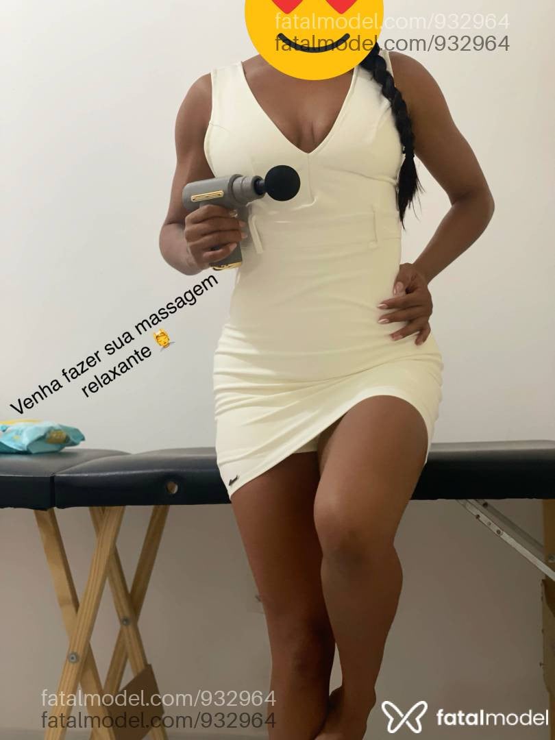 Acompanhante mulher com cabelo castanho de olhos castanhos - Juliana Amorim