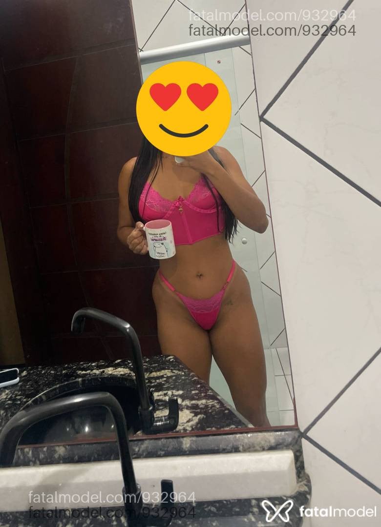 Acompanhante mulher com cabelo castanho de olhos castanhos em Feira de Santana Acompanhante mulher com cabelo castanho de olhos castanhos em Feira de Santana - Juliana Amorim