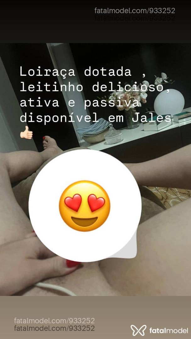 Acompanhante mulher trans loira (o) de olhos azuis - Amanda