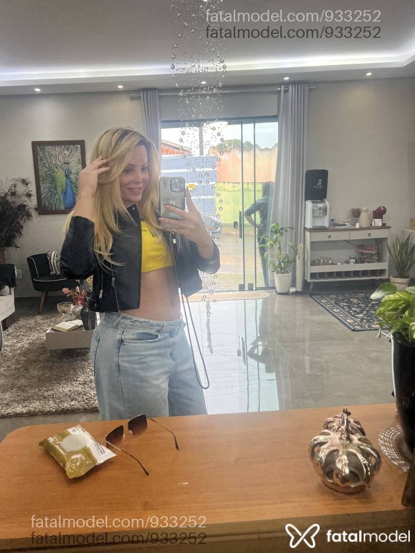 Acompanhante mulher trans loira (o) de olhos azuis em Jales - Amanda