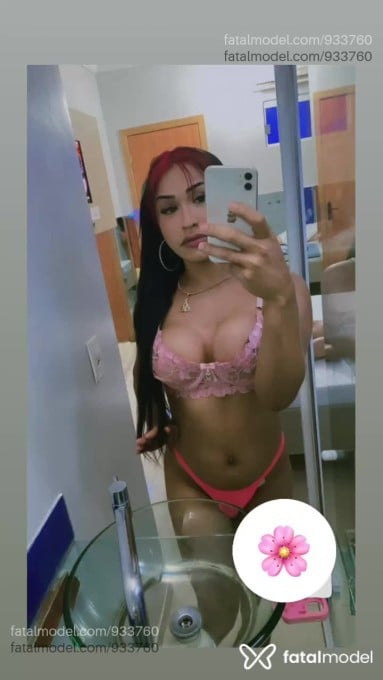 Acompanhante travesti morena (o) de olhos castanhos em Goiânia - Mel Dhafinny
