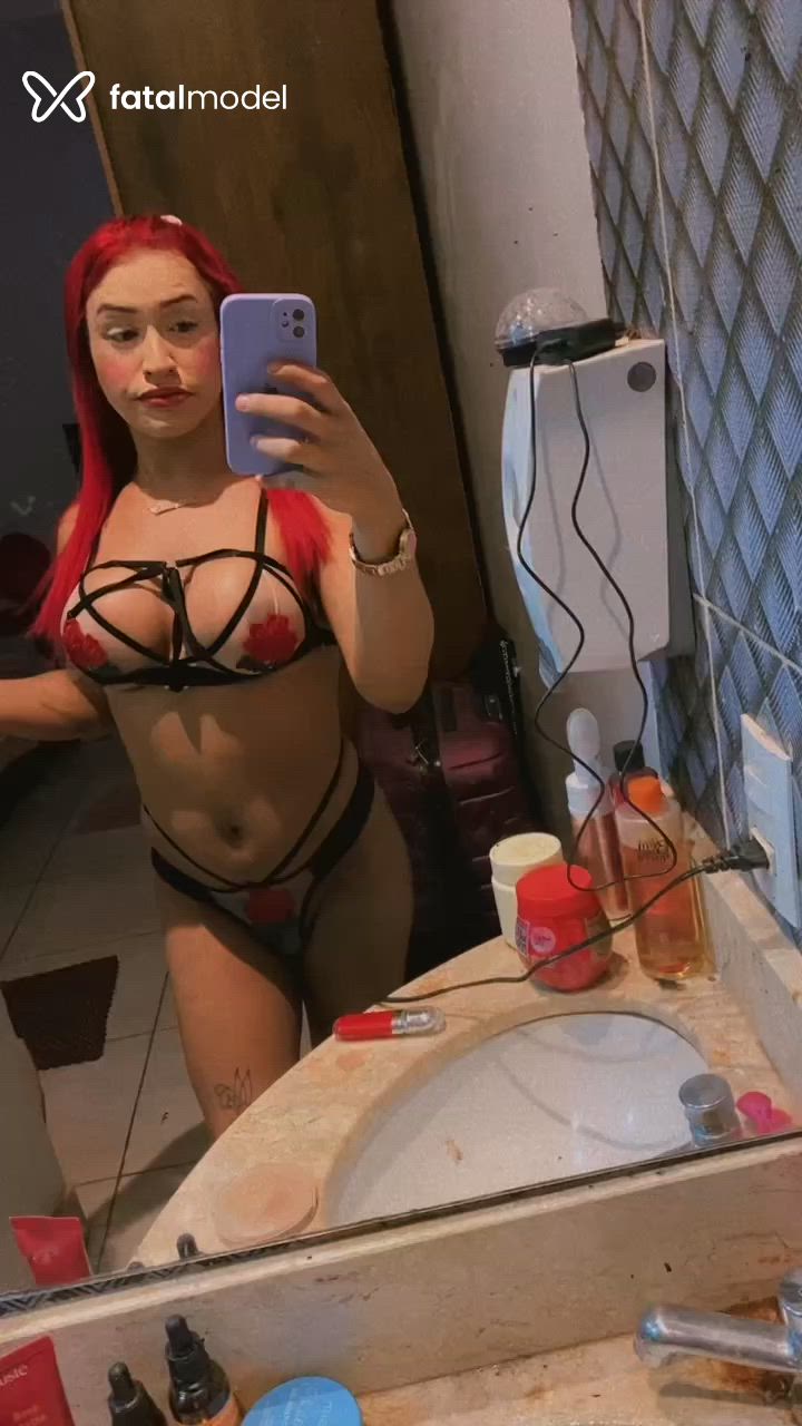 Acompanhante travesti morena (o) de olhos castanhos - Mel Dhafinny Acompanhante travesti morena (o) de olhos castanhos - Mel Dhafinny